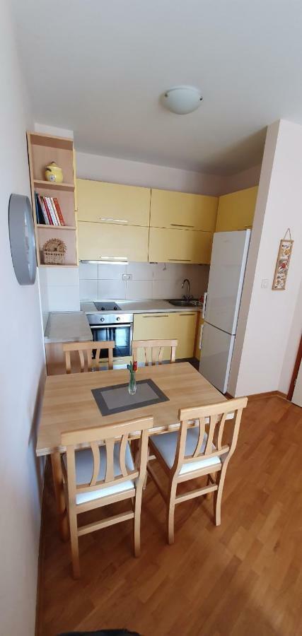 Apartman Apartment *